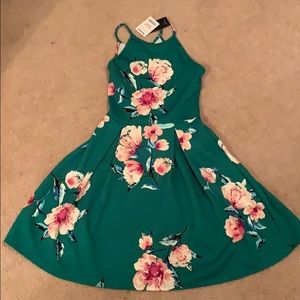 Green floral print dress never worn